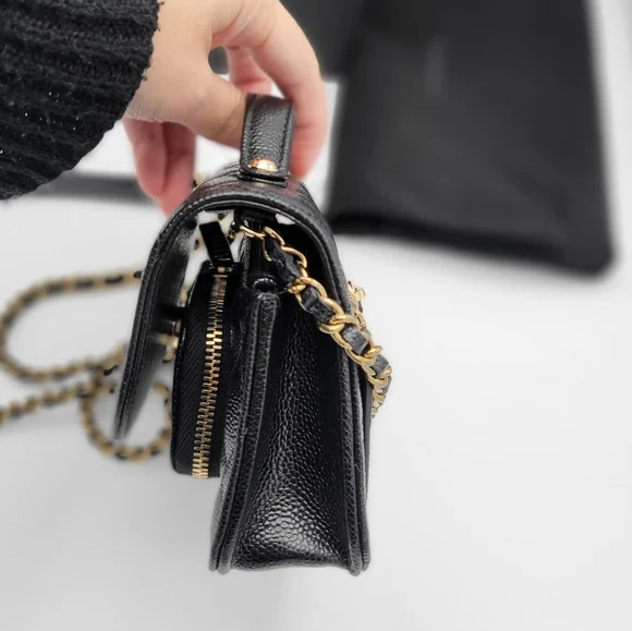 Brand new 23P authentic Chanel business affinity clutch with chain - Picture 6 of 17